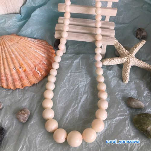 夏にオススメ白珊瑚大玉ネックレスセンター玉約13mm留め金SV