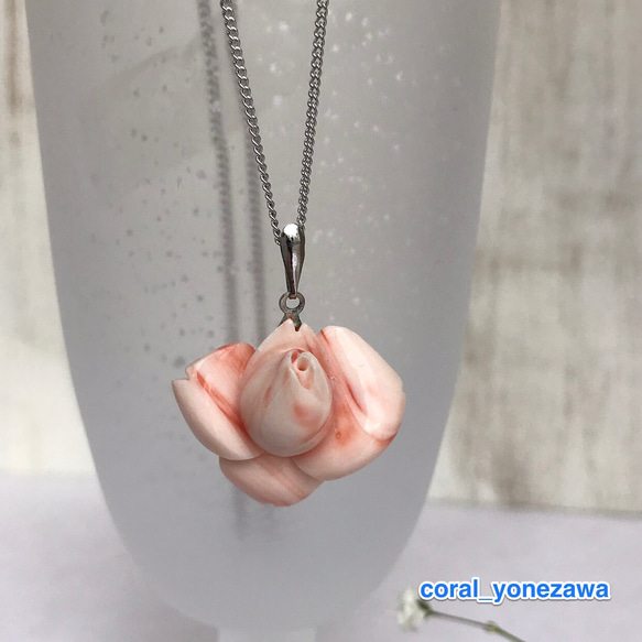 訳ありSALE☆珊瑚彫刻のペンダント＊『ピンクローズ』トップSILVER 1枚目の画像