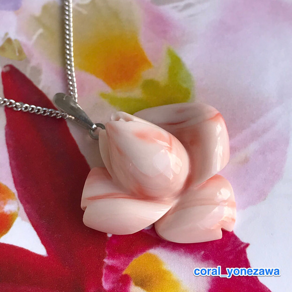 訳ありSALE☆珊瑚彫刻のペンダント＊『ピンクローズ』トップSILVER 2枚目の画像