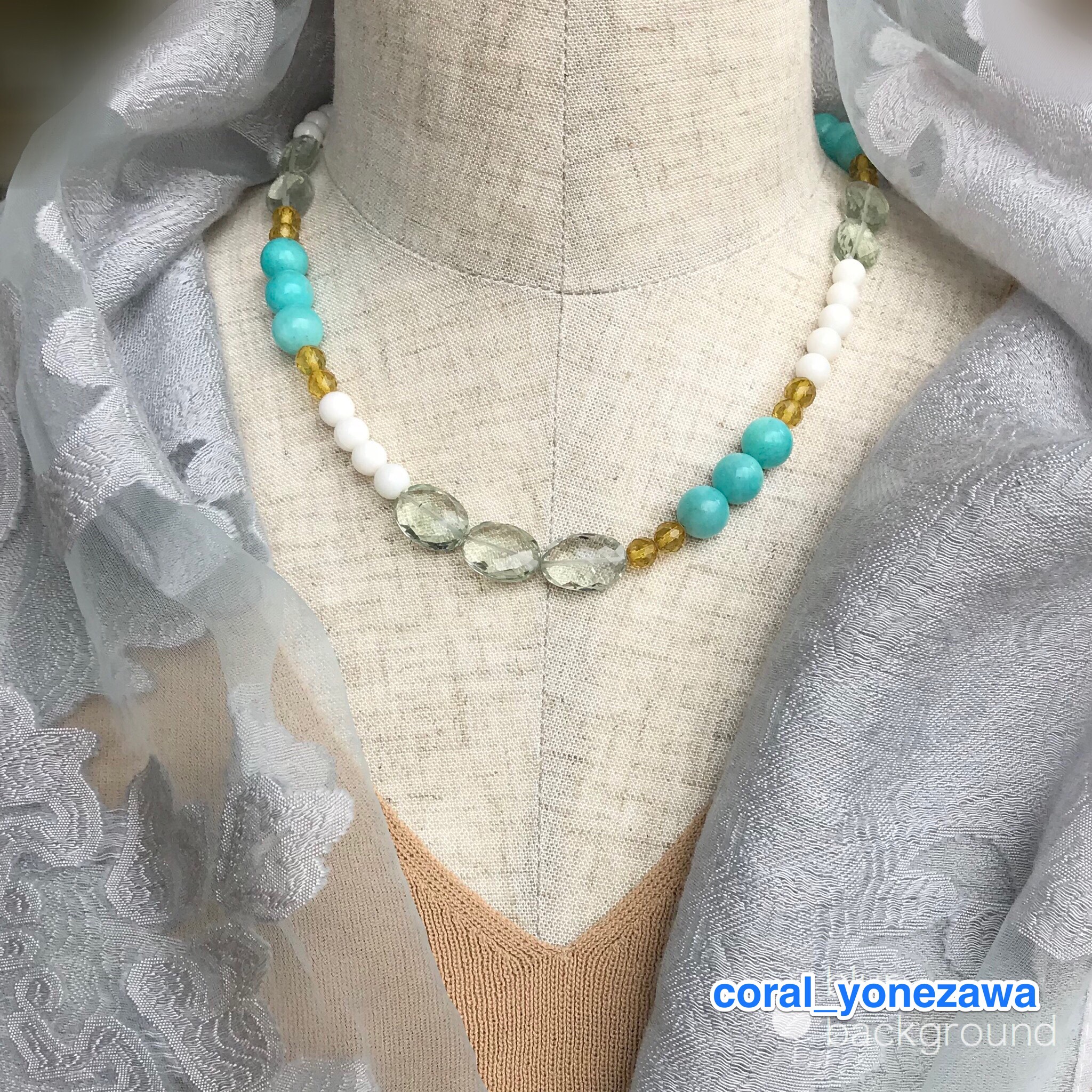 大人の遊びゴコロをくすぐる爽やか夏スタイルネックレス（白珊瑚・グリーンアンバー・グリーンアメジスト・アマゾナイト）
