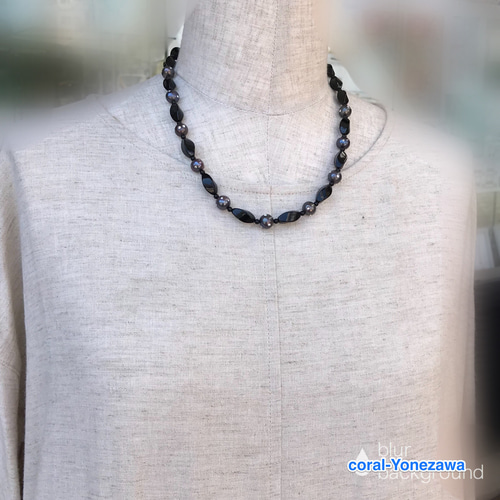 黒珊瑚にジュリコニア入り淡水パールでオリジナルネックレス