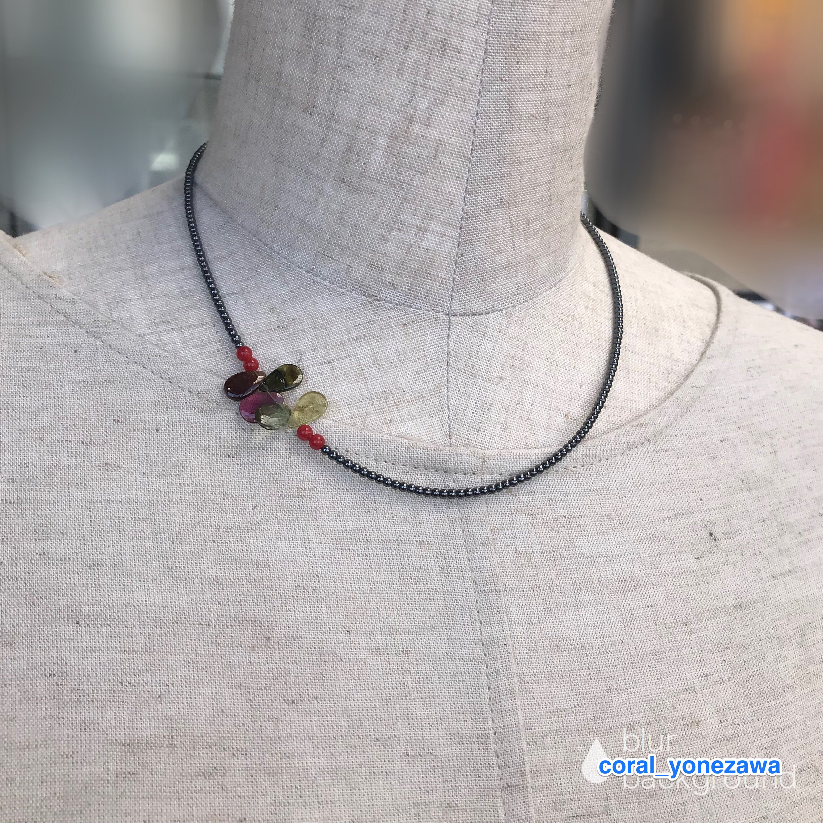 〈akiko〉作　春の新作ネックレス（赤珊瑚・トルマリン・ヘマタイト）