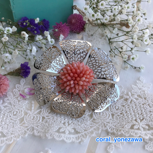 少しの訳でお買い得☆珊瑚編みブローチ『大っきなお花』 3枚目の画像