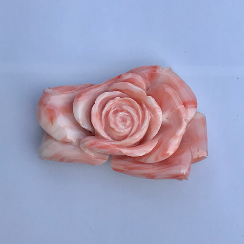 訳ありSALE☆珊瑚彫刻帯留め『薔薇の花』花びらのカーブがステキ