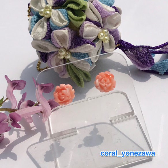珊瑚彫刻『ミニ薔薇』ピアス・ポストＫ18 2枚目の画像