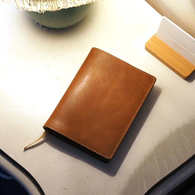 世界で一つのオーダーブックカバー本革【ブラウン】（名入れ可、文庫本サイズ）