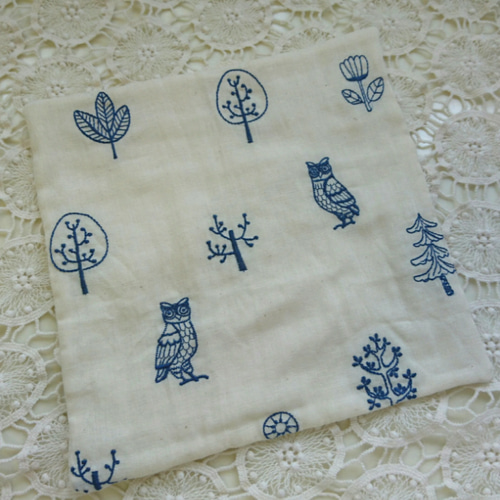 再販☆fu wa ra雲のガーゼ×kokka北欧風刺繍Wガーゼのハンカチ ハンカチ 