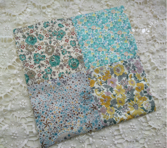 ハンドメイド８重ガーゼハンカチ　リバティ（ベッツィ）、リネン、レース ハンドメイド8重ガーゼハンカチ リバティ（ベッツィ）、リネン