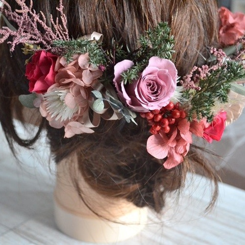 a様へ】Winterレッドのリースブーケ＊ブートニア＊ヘッドパーツ5点