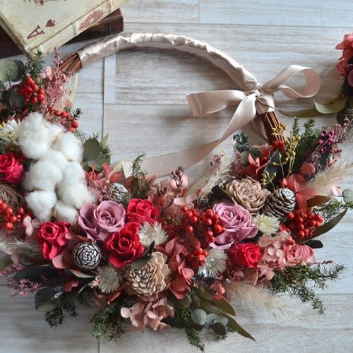 a様へ】Winterレッドのリースブーケ＊ブートニア＊ヘッドパーツ5点