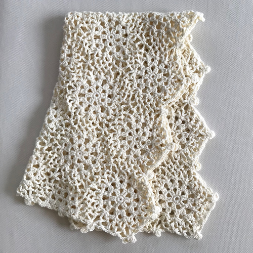 お値下げしました⭐️オーダー♡♡マルチカバー♡飾り編み オーガニックコットン モチーフ編み かぎ針編みのマルチカバー（ミニ