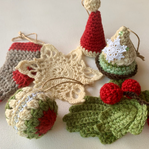 6つセット】クリスマスのためのかぎ針のオーナメント ウール 毛糸