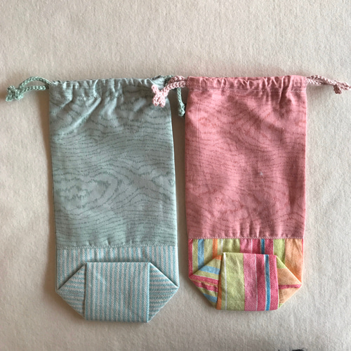 花の刺繍のペットボトルカバー（ピンク） 巾着袋 Machikona 通販