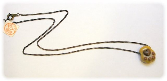 世界で一つ　とんぼ玉　猫　肉球　ネックレス　ガラス製 2枚目の画像