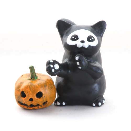 新品　ポーランド食器　ハロウィン　かぼちゃ　置物 ハロウィンパンプキン、いろいろ揃いました。 #polishpottery