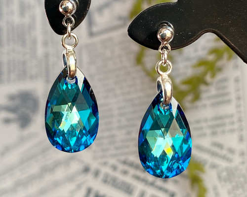 新品未使用！スワロフスキー Swarovski ダークブルー ドロップ型ピアス Amazon | 【スワロフスキー】Millenia ドロップピアス