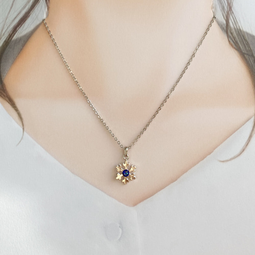 レアカラースワロフスキー◯雪の結晶ネックレス◯Creema限定