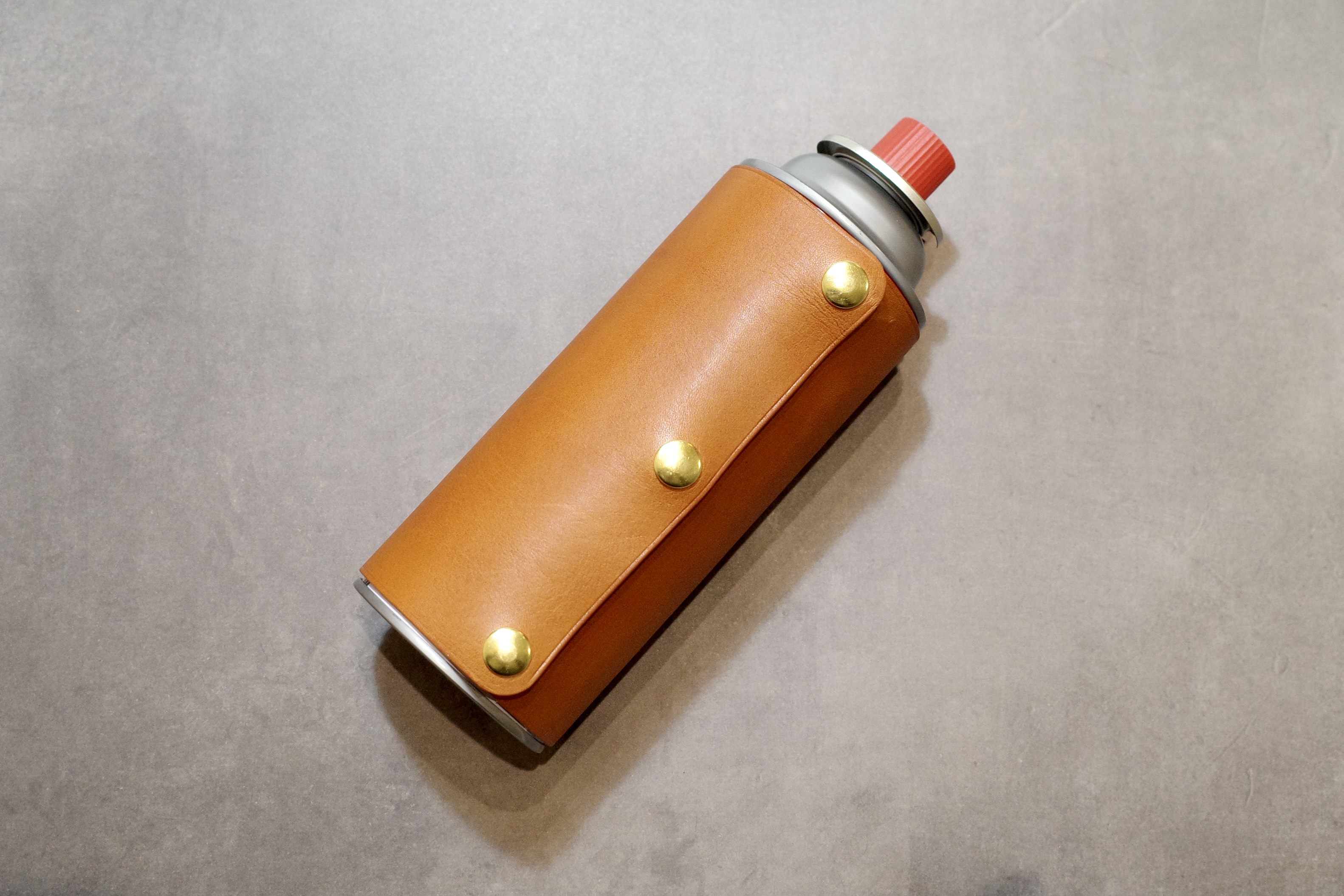 【特別セール品】 oldmountain CB缶カバー　ダークブラウン　DB バーベキュー・調理用品
