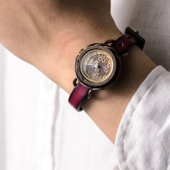 【完売】「夜桜」手作り時計 ベルトカラ―4色／名入れ 3枚目の画像