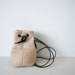 tile lantan bag   「手のりサイズの２way巾着バック」off-white 2枚目の画像