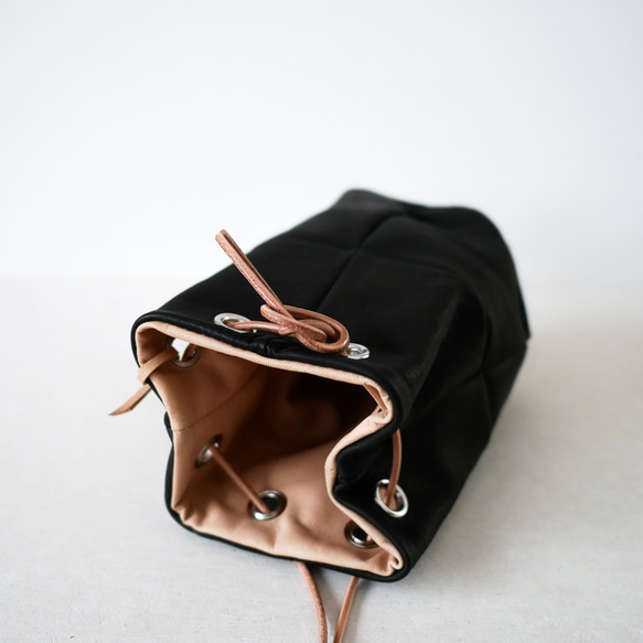 tile lantan bag   「手のりサイズの２way巾着バック」black 4枚目の画像