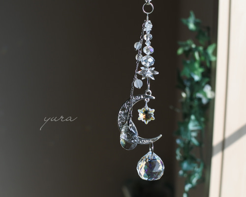 8色☽・:* お月様パーツの2連サンキャッチャー ～お家の小窓やお車にも