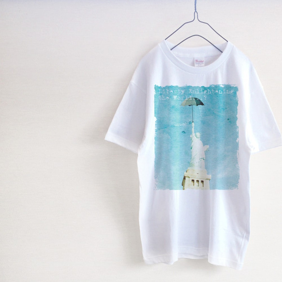 自由な女神　日傘  Tシャツ 1枚目の画像