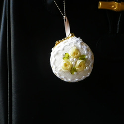 リボン刺繍マカロンコインケース☆彡黄色のバラ☆彡 5枚目の画像