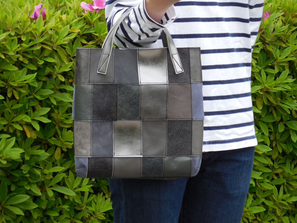 レザーパッチワークハンドバッグT6 ハンドバッグ Re.M.P.W 通販