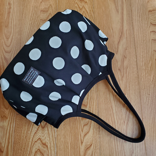 サイドポケットつきグラニーバッグ ブラックドット グラニーバッグ