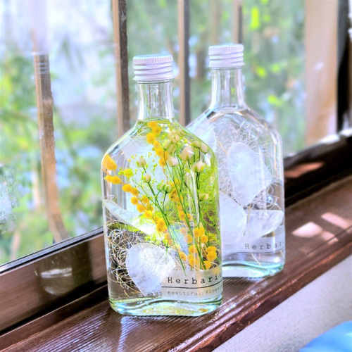 ルナリアとミモザのハーバリウム（アレンジ）～ウイスキーボトル  