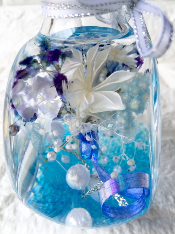 ハーバリウム 〜 ブルーと白の花束とパール 3枚目の画像