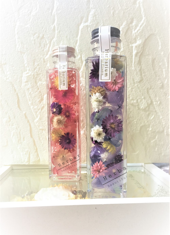 秋色パープルのハーバリウム　～　チーゼルフラワーと紫陽花 (スクエアー ボトル  Mサイズ) 5枚目の画像
