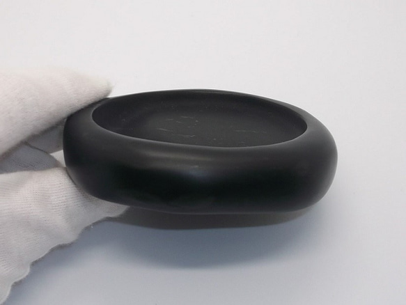 小型硯　つるつる・変わり硯　NO.０４５９　天然那智黒石製                                     　　小型硯　つるつる・変わり硯　NO.０４５９　天然那智黒石製　おおよそのサイズ縦 8.6ｃｍ　 横 8.0ｃｍ　 厚さ  B1285399881(9750円)