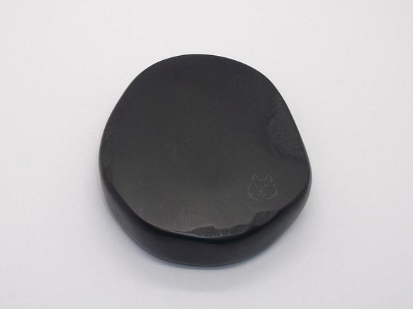 小型硯　つるつる・変わり硯　NO.０４５９　天然那智黒石製                                     　　小型硯　つるつる・変わり硯　NO.０４５９　天然那智黒石製　おおよそのサイズ縦 8.6ｃｍ　 横 8.0ｃｍ　 厚さ  B1285399881(9750円)