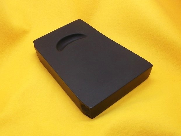 ふちのない硯　NO.０３２７　天然那智黒石製 8,520円
