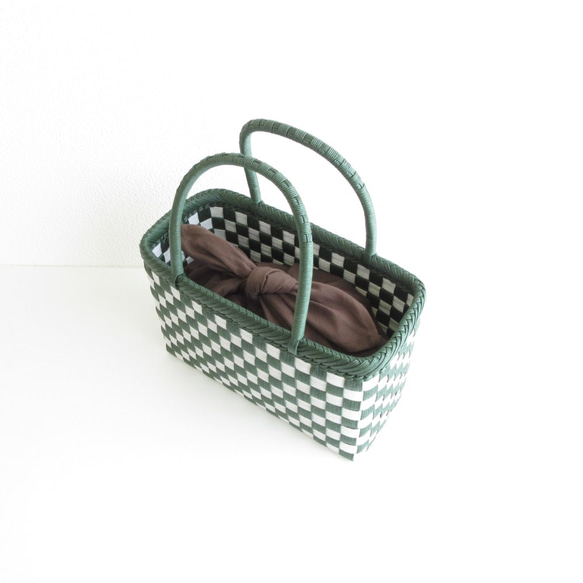 市松編みのかごバッグ（グリーン／グレー）・あずま袋付き 4枚目の画像
