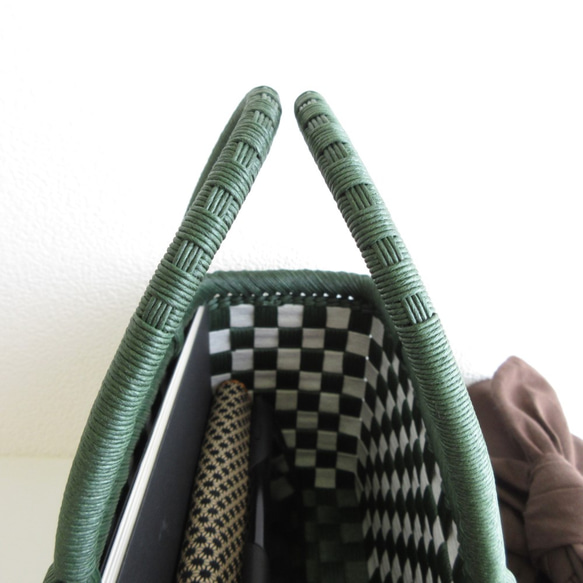 市松編みのかごバッグ（グリーン／グレー）・あずま袋付き 8枚目の画像