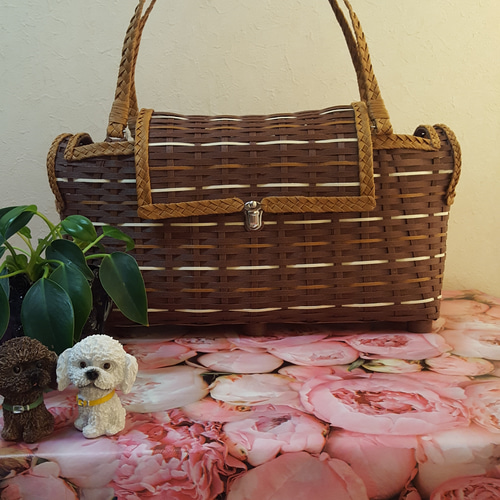 ハンドメイドドッグキャリー、カゴバック、超小型犬２匹、内袋付き、ペットキャリー ハンドメイドドッグキャリー、カゴバック、超小型犬2匹、内袋