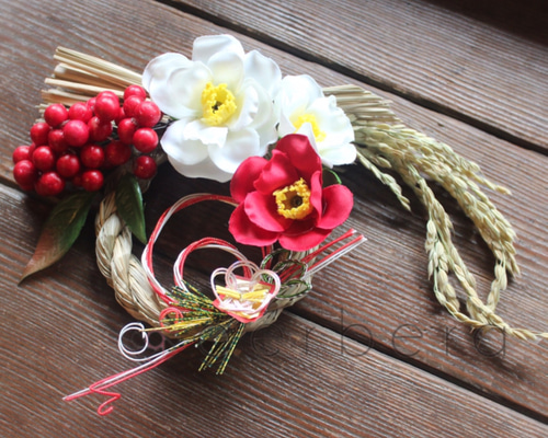 人気の紅白椿のお正月飾り❀ しめ縄・しめ飾り gerbera 通販 1566876