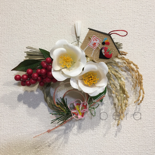 白椿のお正月飾り❀コマ柄絵馬 しめ縄・しめ飾り gerbera 通販 1577185