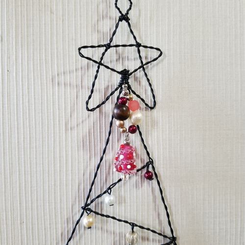 クリスマス ワイヤーガーランド とんぼ玉クリスマスツリー 壁
