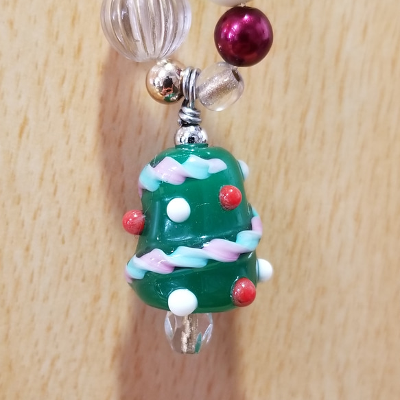 クリスマスツリーストラップ とんぼ玉 緑① 3枚目の画像