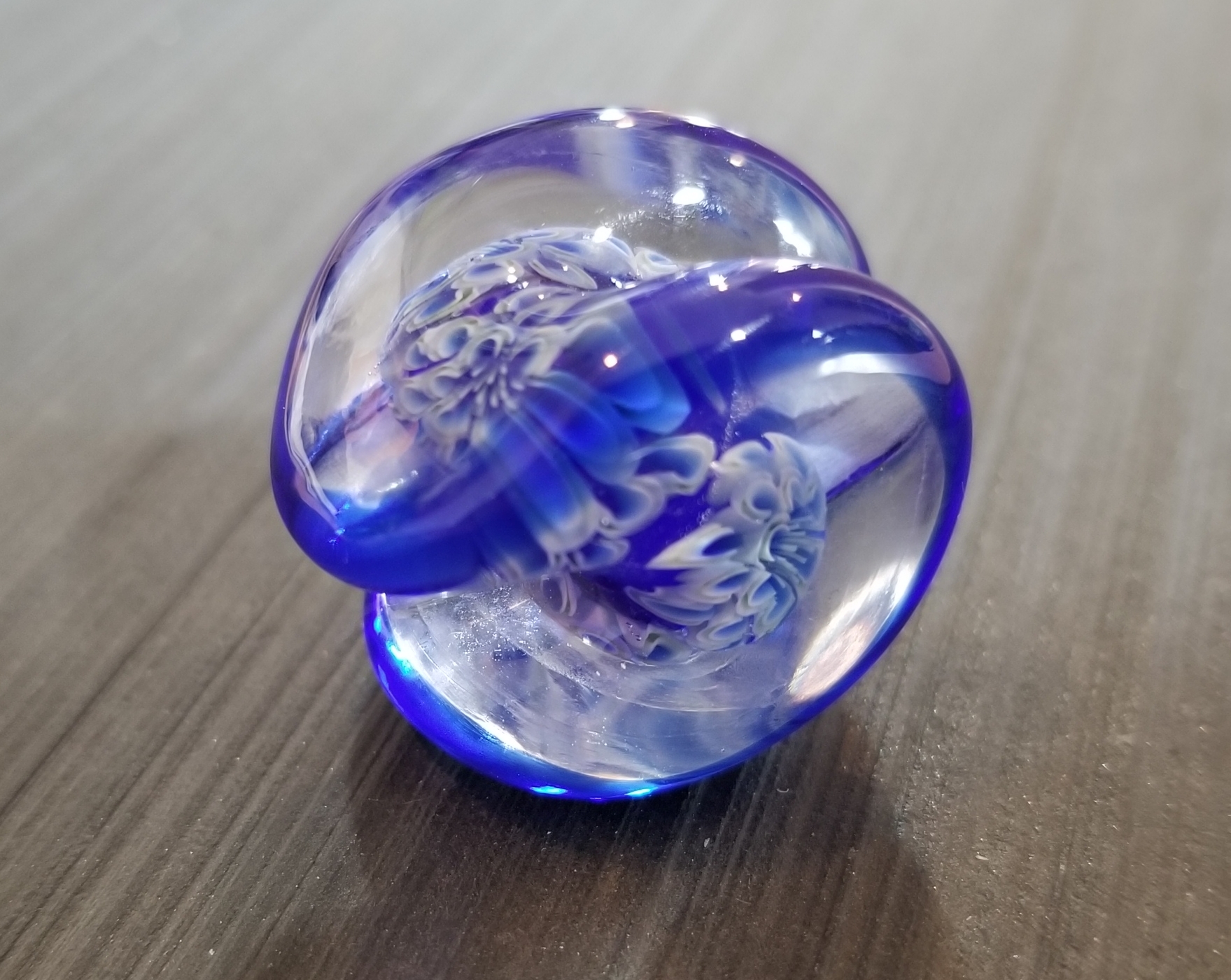 とんぼ玉  ガラス  ネックレス  透明感 フォルム 青 花