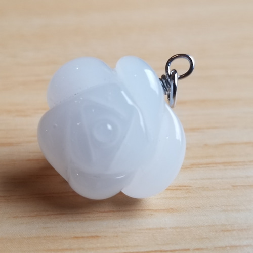 とんぼ玉 ペンダントトップ ガラス JewelryRose バラ 白 ネックレス 