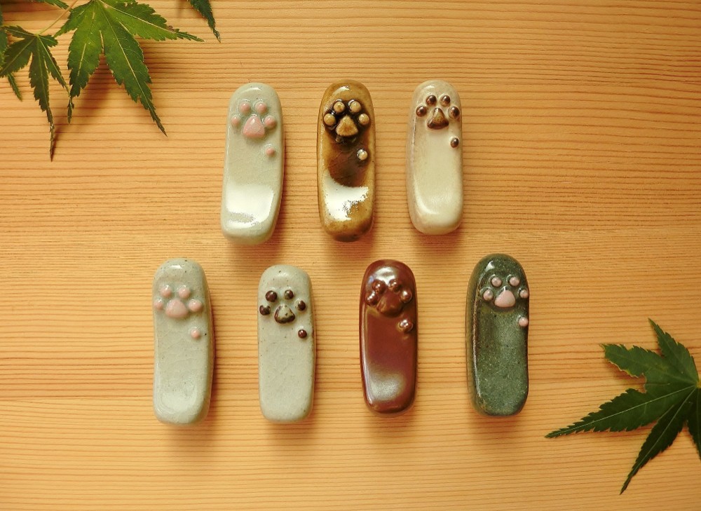 肉球、箸置き、救いの手を。 肉球、箸置き、救いの手を。