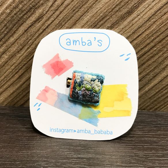 amba’s 手工刺繡別針-山間芒芒 第2張的照片