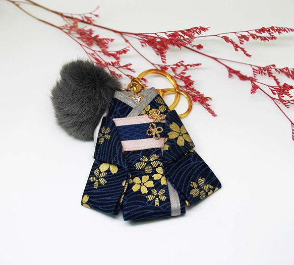 【鑰匙圈/吊飾】 日式和風燙金布  手工和服吊飾 - 藍布款 第3張的照片