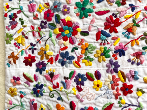 手刺繍エプロン「花のダンス」 10枚目の画像
