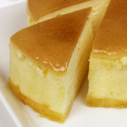 魔法洋菓子店ソルシエ 満月のチーズスフレケーキ 5号 2枚目の画像